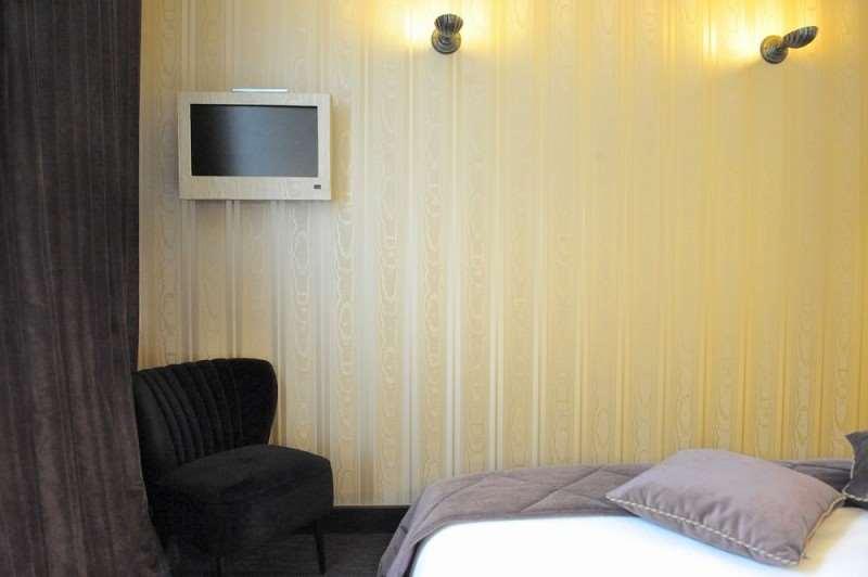 Latroupe Le Berger Hotel Saint-Gilles Værelse billede