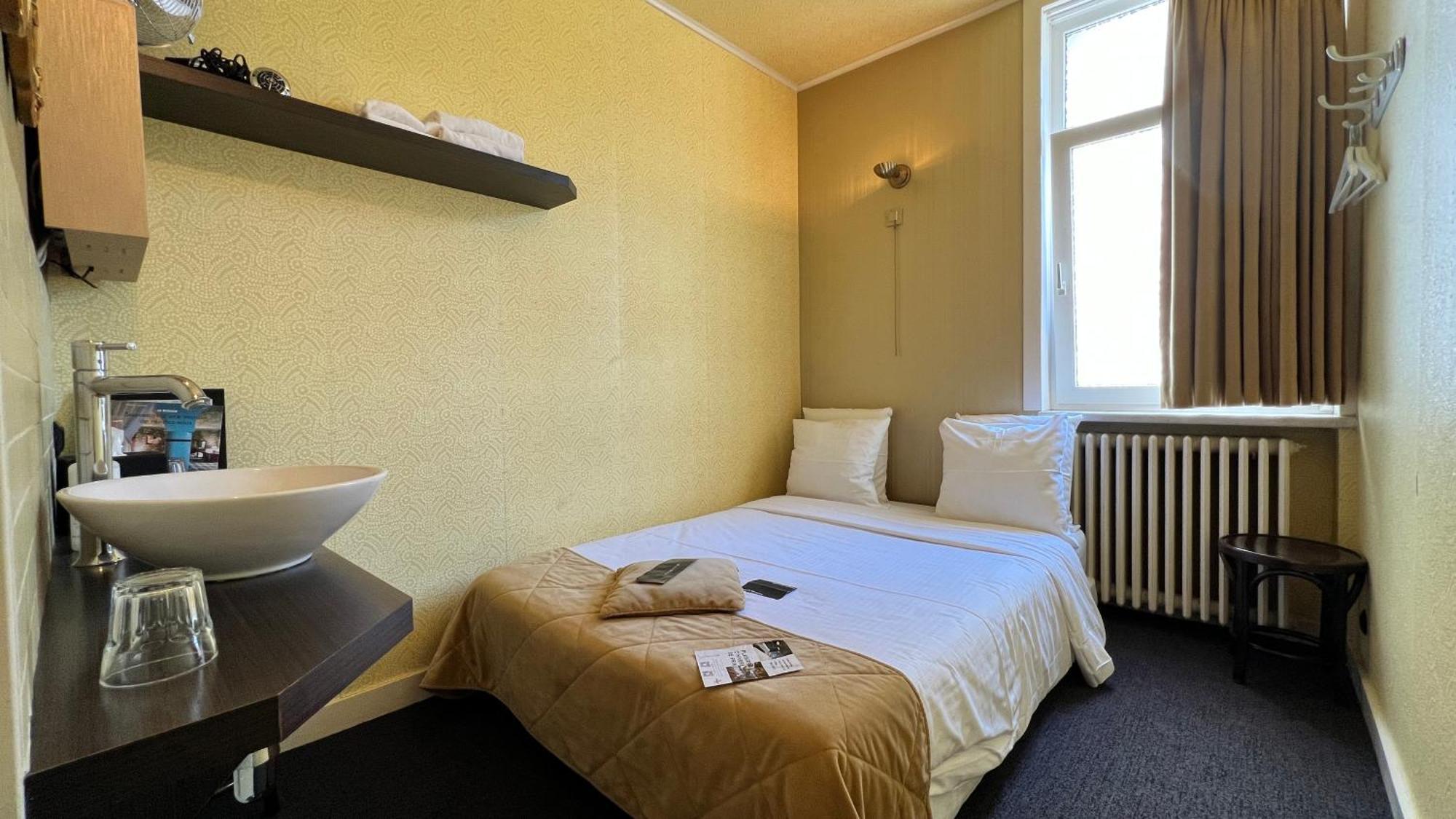 Latroupe Le Berger Hotel Saint-Gilles Værelse billede