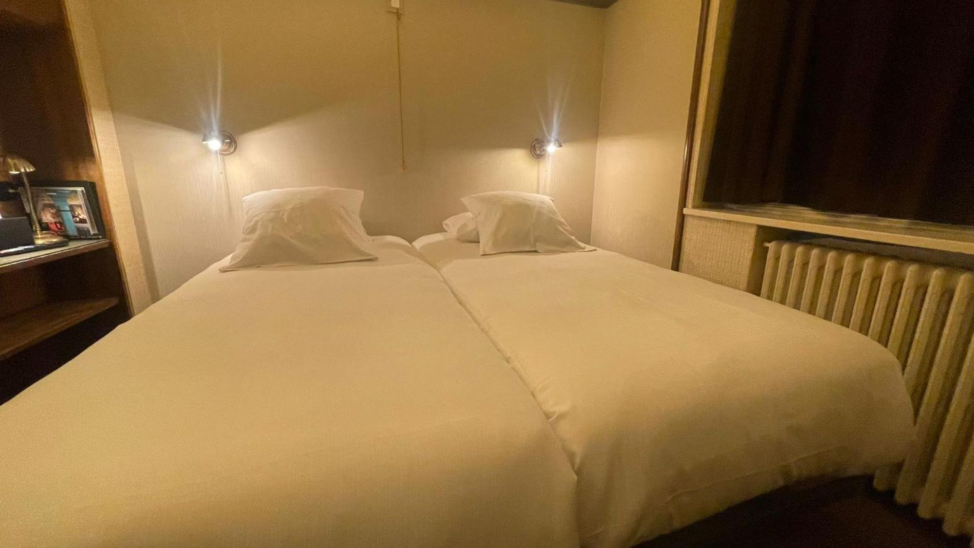 Latroupe Le Berger Hotel Saint-Gilles Eksteriør billede